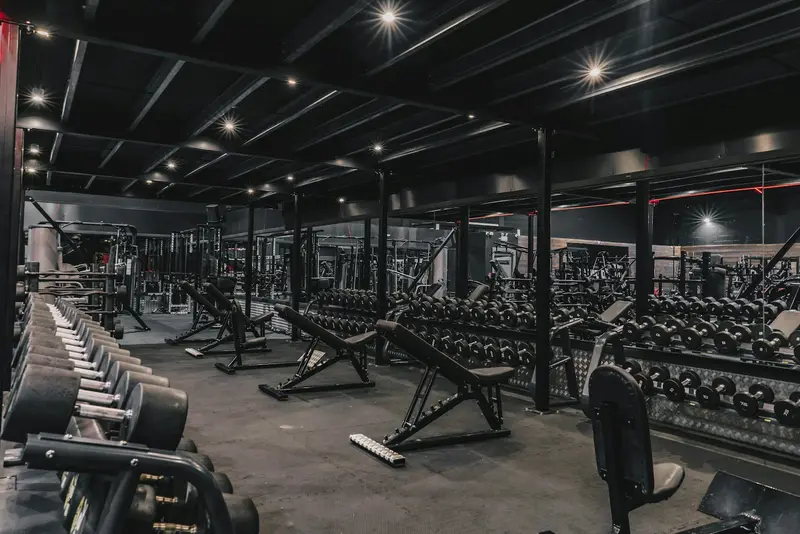 6,000 sq ft training floor