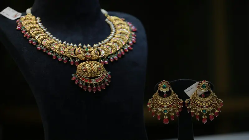 Antique & kundan